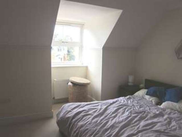  Image of 1 bedroom Flat to rent in Victoria Mews St. Judes Road Englefield Green Egham TW20 at St Judes Road  Englefield Green, TW20 0BF
