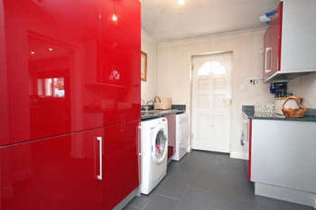  Image of 4 bedroom Chalet for sale in Oaks Drive St. Leonards Ringwood BH24 at St Leonards Ringwood, BH24 2QP