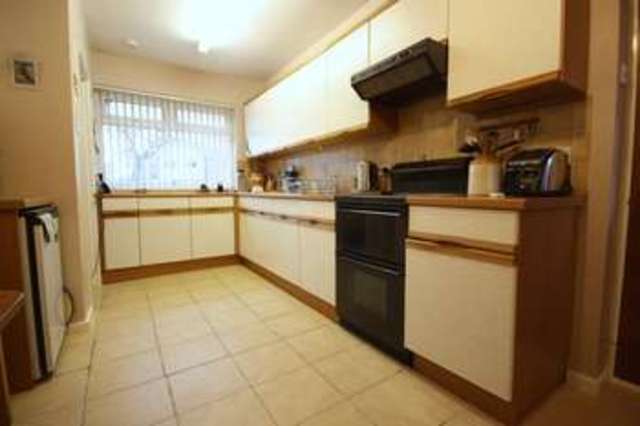  Image of 2 bedroom Bungalow for sale in St. Marys Road Stratford-upon-Avon CV37 at St Marys Road  Stratford upon Avon, CV37 6TL
