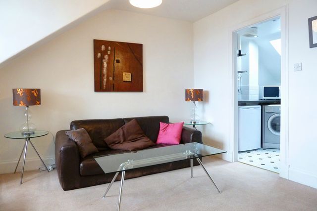  Image of 2 bedroom Flat to rent in St. Marys Street Edinburgh EH1 at Old Town Edinburgh Edinburgh, EH1 1SX