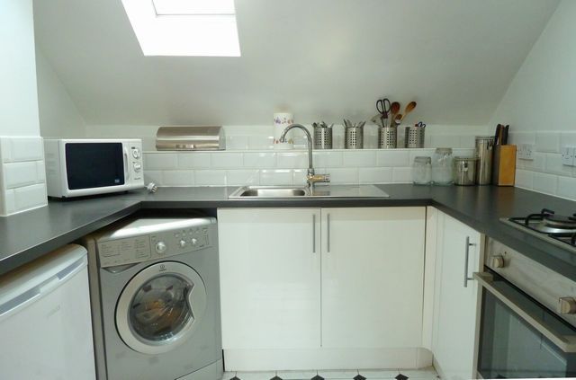  Image of 2 bedroom Flat to rent in St. Marys Street Edinburgh EH1 at Old Town Edinburgh Edinburgh, EH1 1SX