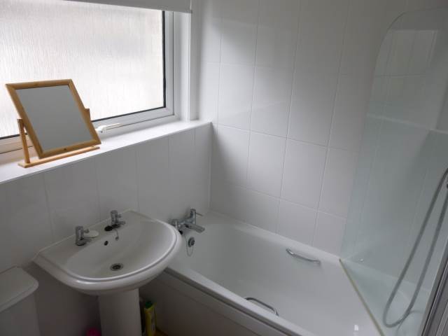  Image of 1 bedroom Flat to rent in St. Ninians Road Linlithgow EH49 at Linlithgow West Lothian West Lothian, EH49 7BT