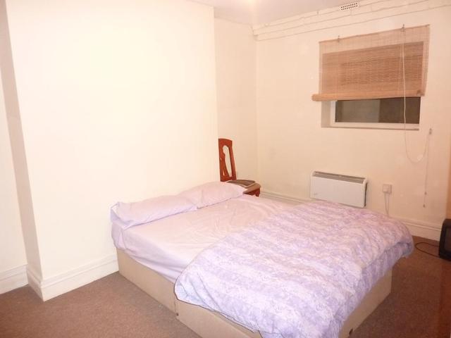  Image of Studio flat to rent in St. Pauls Road London N1 at London, N1 2LL