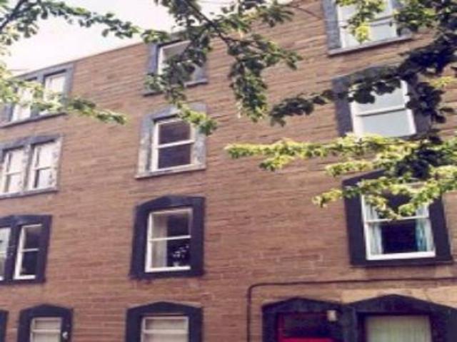  Image of 3 bedroom Flat to rent in St. Peter Street Dundee DD1 at Dundee  Dundee, DD1 4JJ