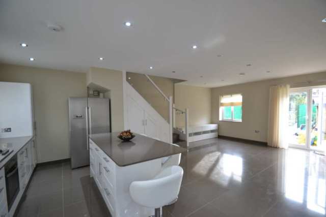  Image of 2 bedroom Detached house to rent in St. Peters Road London W6 at Hammersmith W6 London, W6 9BD