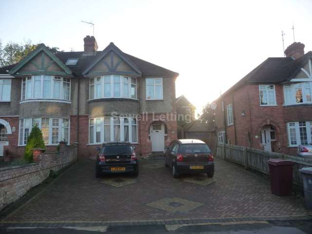  Image of 4 bedroom Terraced house to rent in St. Peters Road Earley Reading RG6 at St Peters Road  Reading, RG6 1PA