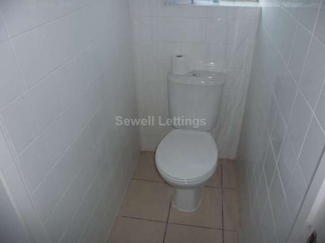  Image of 4 bedroom Terraced house to rent in St. Peters Road Earley Reading RG6 at St Peters Road  Reading, RG6 1PA