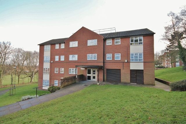  Image of 2 bedroom Flat to rent in St. Swithins Close Derby DE22 at St. Swithins Close Derby Derby, DE22 3LG
