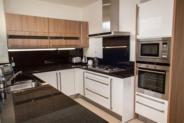  Image of 4 bedroom Flat to rent in St. Vincent Place Edinburgh EH3 at New Town Edinburgh Edinburgh, EH3 5BQ