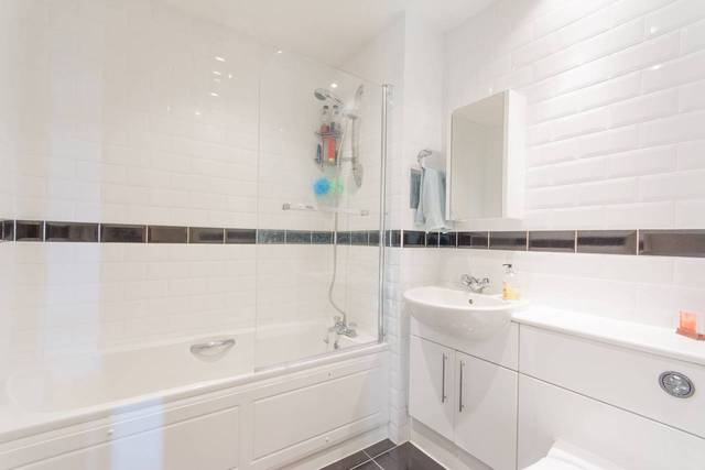  Image of 2 bedroom Flat to rent in Stanley Road South Harrow Harrow HA2 at Stanley Road  South Harrow, HA2 8FE