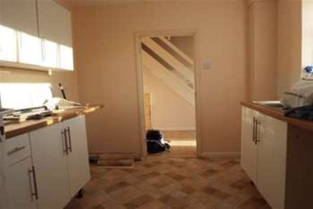  Image of 3 bedroom Semi-Detached house to rent in Station Approach Road Ramsgate CT11 at Ramsgate, CT11 7RE