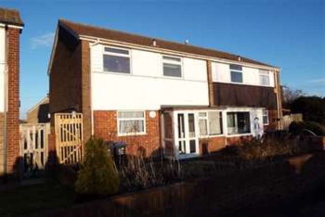  Image of 3 bedroom Semi-Detached house to rent in Station Approach Road Ramsgate CT11 at Ramsgate, CT11 7RE