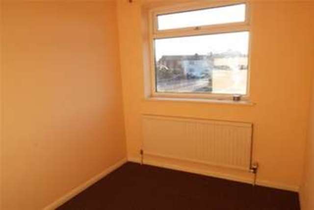  Image of 3 bedroom Semi-Detached house to rent in Station Approach Road Ramsgate CT11 at Ramsgate, CT11 7RE