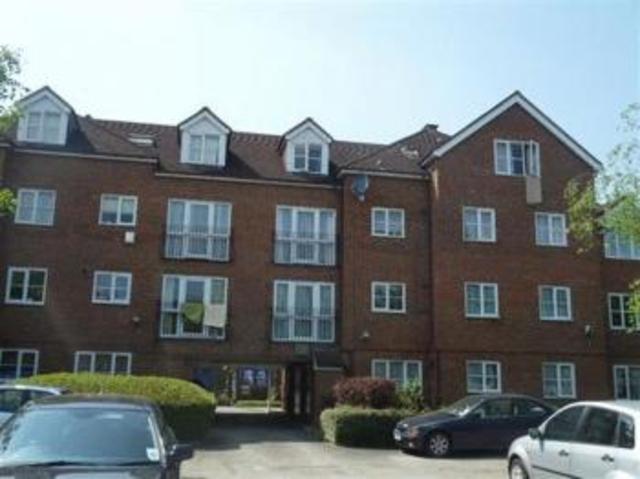  Image of 2 bedroom Flat to rent in Station Road Harrow-on-the-Hill Harrow HA1 at Station Road  Harrow, HA1 2RX