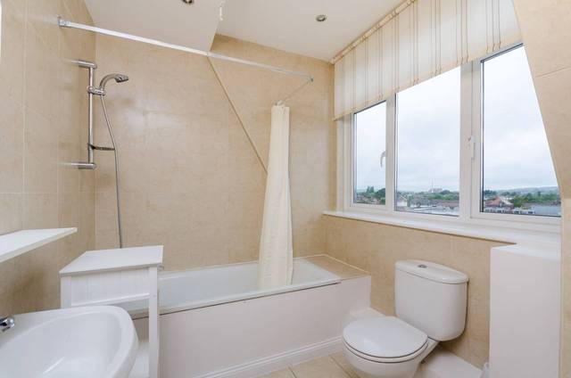  Image of 2 bedroom Flat to rent in Station Road Harrow-on-the-Hill Harrow HA1 at Station Road  Harrow, HA1 2TS