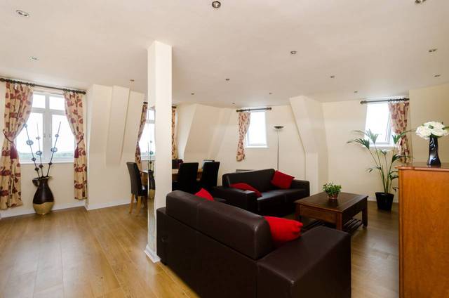  Image of 2 bedroom Flat to rent in Station Road Harrow-on-the-Hill Harrow HA1 at Station Road  Harrow, HA1 2TS