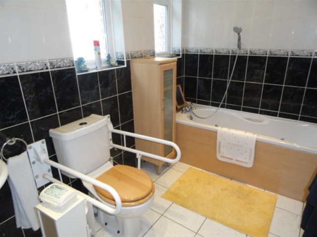  Image of 5 bedroom Detached house for sale in Staveley Road Shipley BD18 at Nab Wood, Shipley, BD18 4HD