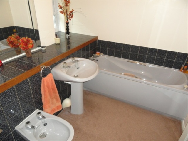  Image of 5 bedroom Detached house for sale in Staveley Road Shipley BD18 at Nab Wood, Shipley, BD18 4HD
