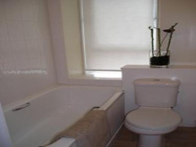  Image of 2 bedroom Flat to rent in Step Row Dundee DD2 at Dundee  Dundee, DD2 1AF
