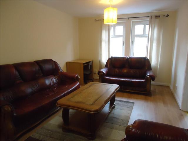  Image of 2 bedroom Flat to rent in Stewart Terrace Edinburgh EH11 at Gorgie Edinburgh Edinburgh, EH11 1UY