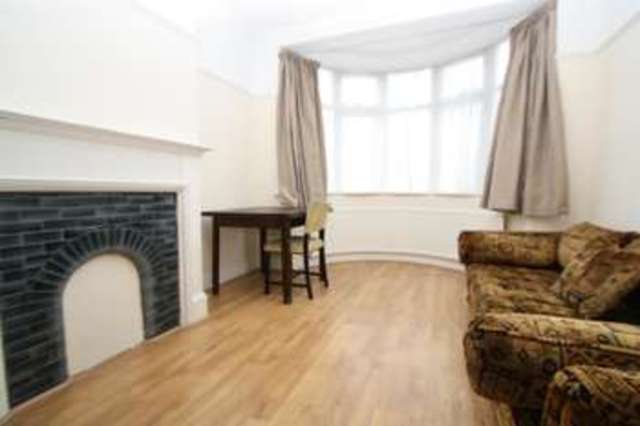  Image of 4 bedroom Detached house to rent in Stirling Road London N22 at Stirling Road London London, N22 5BP