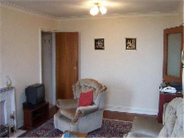  Image of 1 bedroom Flat to rent in Stockiemuir Avenue Bearsden Glasgow G61 at Bearsden Glasgow Glasgow, G61 3JN