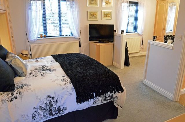  Image of 4 bedroom Detached house for sale in Stocks Fold East Markham Newark NG22 at Stocks Fold East Markham Newark, NG22 0RX