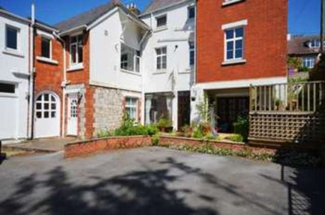  Image of 6 bedroom Detached house for sale in Stockton Hill Dawlish EX7 at Stockton Hill  Dawlish, EX7 9LZ