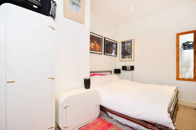  Image of 2 bedroom Flat for sale in Stoke Newington Church Street London N16 at Stoke Newington Church Street  Stoke Newington, N16 0LA