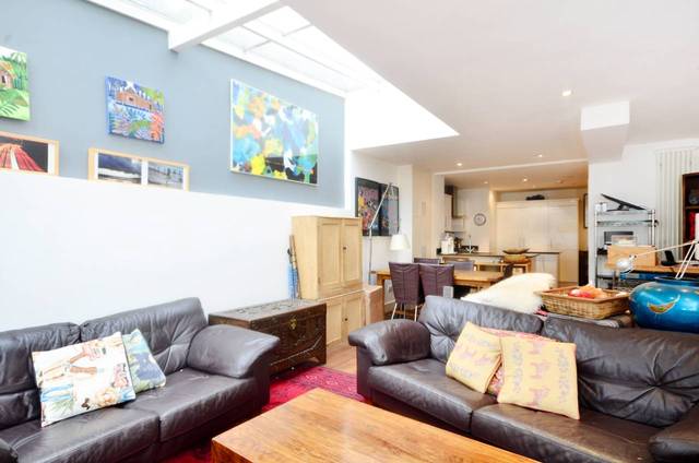  Image of 2 bedroom Flat for sale in Stoke Newington Church Street London N16 at Stoke Newington Church Street  Stoke Newington, N16 0LA