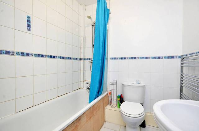  Image of 2 bedroom Flat for sale in Stoke Newington High Street London N16 at Stoke Newington High Street  Stoke Newington, N16 0LH