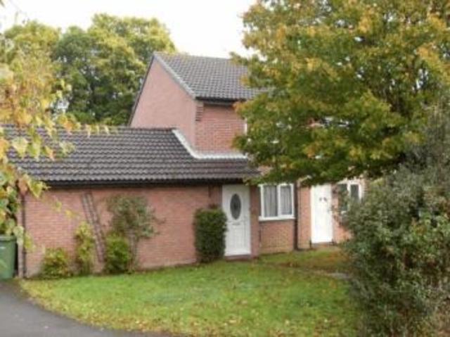  Image of 2 bedroom Terraced house to rent in Stour Close West End Southampton SO18 at Stour Close West End Southampton, SO18 3LL
