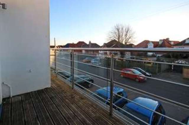  Image of 2 bedroom Flat for sale in Stourcliffe Avenue Southbourne Bournemouth BH6 at Stourcliffe Avenue Southbourne Bournemouth, BH6 3PT