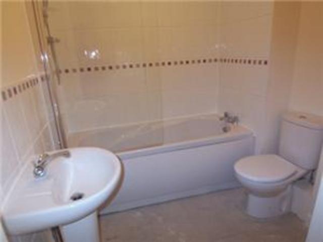  Image of 2 bedroom Flat to rent in Strachur Crescent Glasgow G22 at Lambhill Glasgow Glasgow, G22 6RB