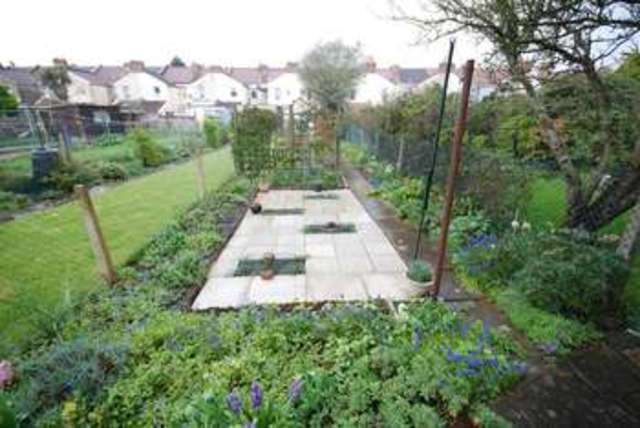  Image of 1 bedroom Flat for sale in Stradling Avenue Weston-super-Mare BS23 at Stradling Avenue  Weston-Super-Mare, BS23 3RD