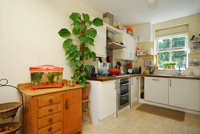  Image of 3 bedroom Detached house for sale in Straightsmouth London SE10 at Straightsmouth  Greenwich, SE10 9LB