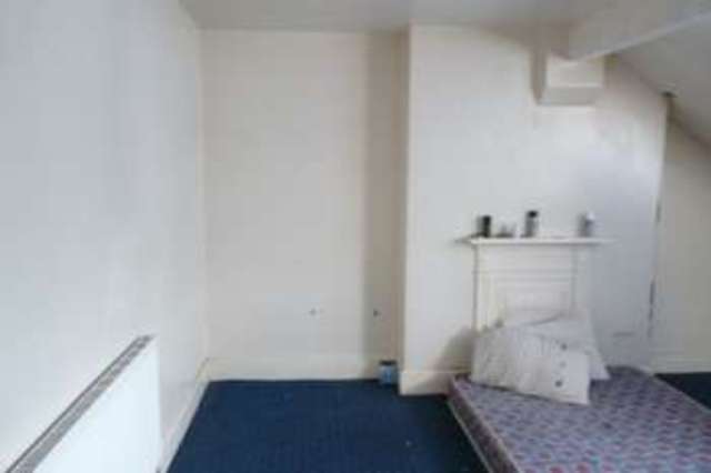  Image of 3 bedroom Flat to rent in Stratford Road Sparkhill Birmingham B11 at Stratford Road  Birmingham, B11 4AL