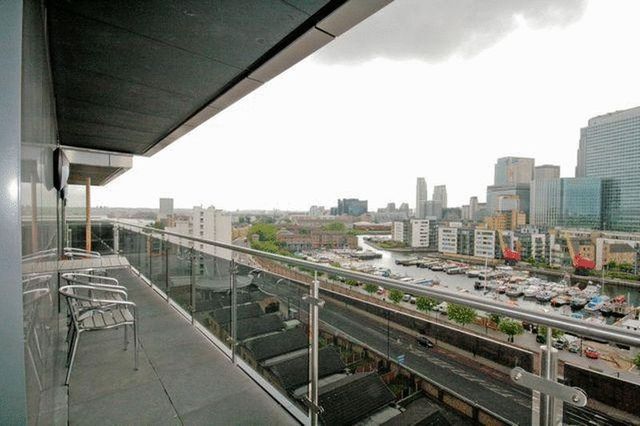  Image of 3 bedroom Flat to rent in Province Square London E14 at Province Square  London, E14 9DW