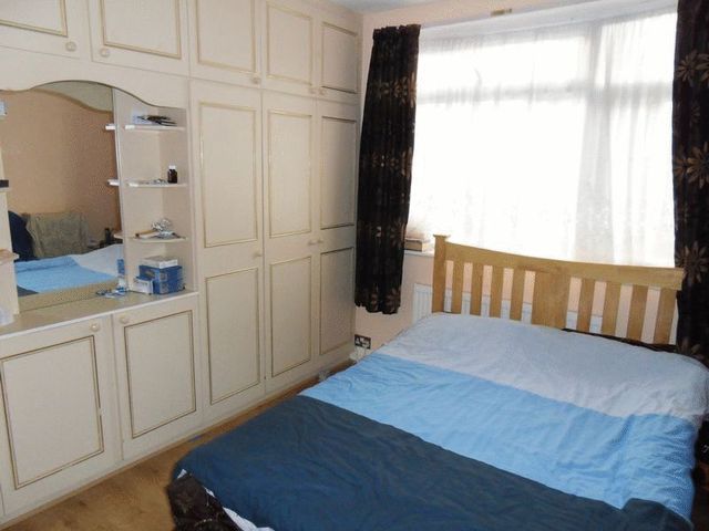  Image of Semi-Detached house to rent in Stuart Road Wealdstone Harrow HA3 at Stuart Road  Harrow, HA3 7QZ