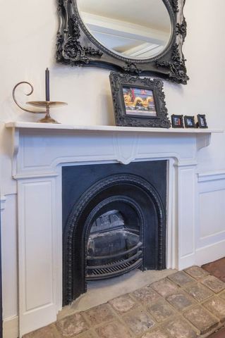  Image of 2 bedroom Semi-Detached house for sale in High Street Markyate St. Albans AL3 at High Street Markyate ST ALBANS, AL3 8PB