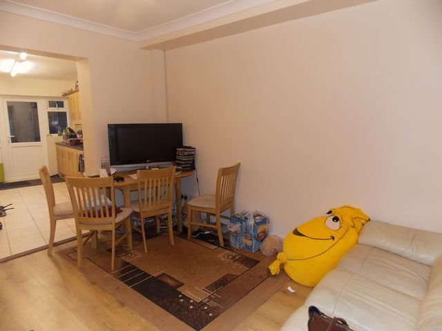  Image of 6 bedroom Detached house to rent in Kingston Lane Uxbridge UB8 at Kingston Lane  Uxbridge, UB8 3PN