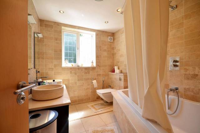  Image of 5 bedroom Detached house for sale in Sudbury Court Drive Harrow-on-the-Hill Harrow HA1 at Sudbury Court Drive  Harrow, HA1 3TD