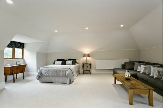  Image of 6 bedroom Detached house for sale in Heather Drive Ascot SL5 at Ascot, SL5 0HS
