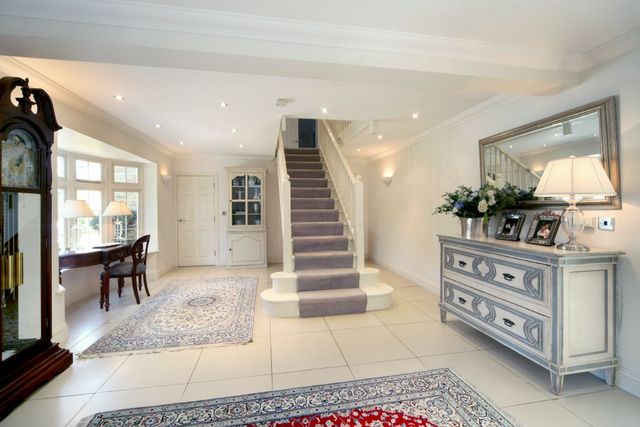  Image of 6 bedroom Detached house for sale in Pinecote Drive Sunningdale Ascot SL5 at Sunningdale, SL5 9PS