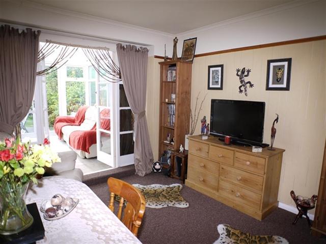 Image of 3 bedroom Detached house for sale in Sunny Bank Lane Thornbury Bradford BD3 at Thornbury  Farsley, BD3 7DG