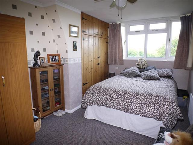  Image of 3 bedroom Detached house for sale in Sunny Bank Lane Thornbury Bradford BD3 at Thornbury  Farsley, BD3 7DG