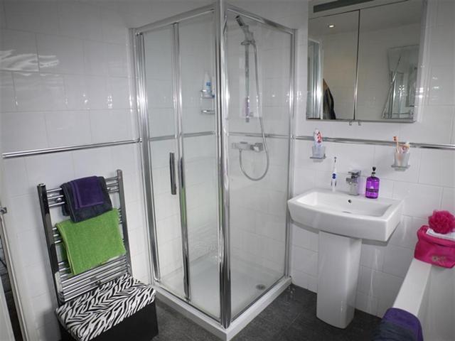  Image of 3 bedroom Detached house for sale in Sunny Bank Lane Thornbury Bradford BD3 at Thornbury  Farsley, BD3 7DG