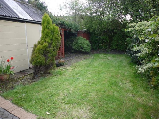  Image of 3 bedroom Detached house for sale in Sunny Bank Lane Thornbury Bradford BD3 at Thornbury  Farsley, BD3 7DG