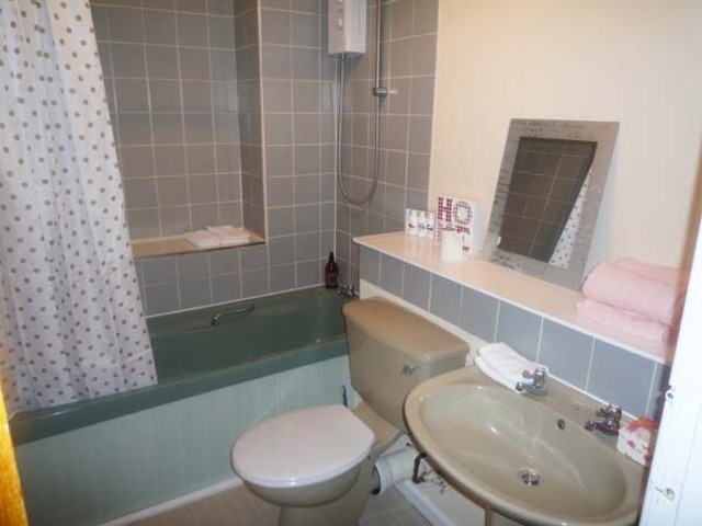  Image of 1 bedroom Flat to rent in Sunnybank Place Aberdeen AB24 at City Centre Aberdeen Aberdeen, AB24 3LA