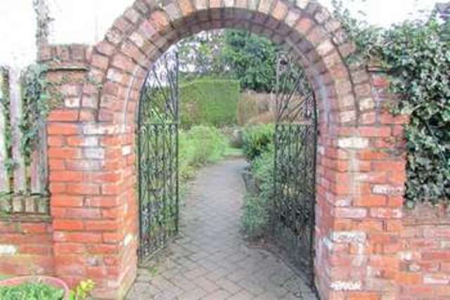  Image of 4 bedroom Detached house for sale in Sutton Mallet Bridgwater TA7 at Bridgwater, TA7 9AT